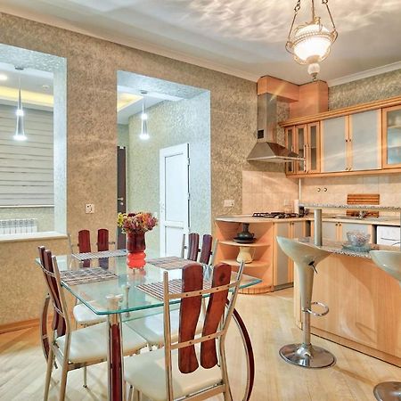 מלון טביליסי Q&B House מראה חיצוני תמונה